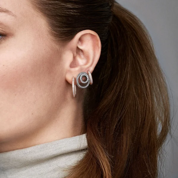 Foto de Arracades d'Aro Cor a Pavé 286317C01 de pandora