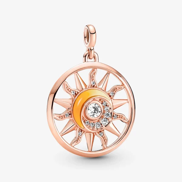 Foto de Charm de Medalló Poder del Sol Pandora ME Foto de Charm de Medalló Poder del Sol Pandora ME 781965C01 de pandora