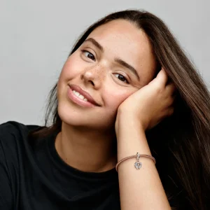 Foto de Charm penjant Brúixola Celestial i Ales d'Àngel 782359C01 de pandora