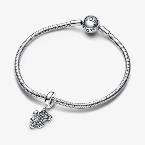 Foto de Charm Penjoll Peça de Trencaclosques Brillant Foto de Charm Penjoll Peça de Trencaclosques Brillant 792241C01 de pandora