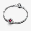 Foto de Charm Rodó Nivellat Brillant Vermell Foto de Charm Rodó Nivellat Brillant Vermell 792418C01 de pandora